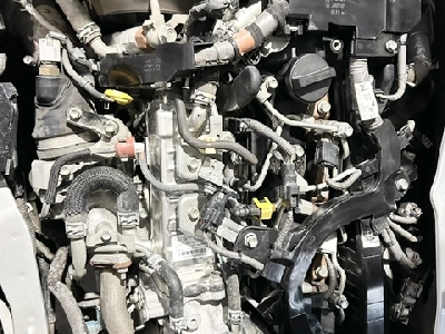 2019 Toyota Hiace =4X4= Super Low 84kms !!
