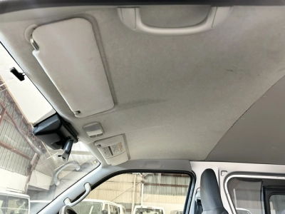 2019 Toyota Hiace =4X4= Super Low 84kms !!