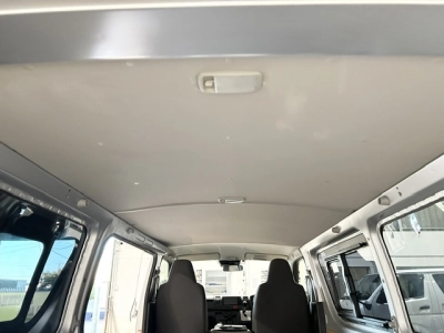 2019 Toyota Hiace =4X4= Super Low 84kms !!