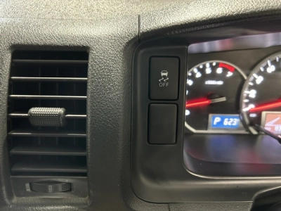2018 Toyota Hiace = 6 Seaters = $1000 DISCOUNTED for FUEL