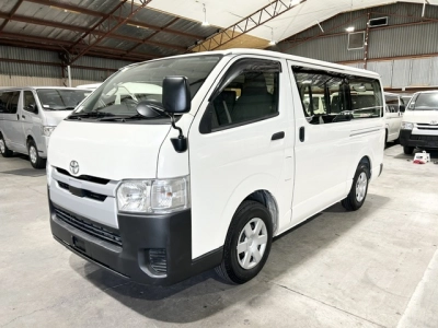 2018 Toyota Hiace = 6 Seaters = $1000 DISCOUNTED for FUEL