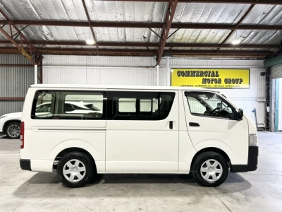2018 Toyota Hiace = 6 Seaters = $1000 DISCOUNTED for FUEL