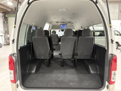 2019 Toyota Hiace GRAND CABIN 4X4 =10 SEATER (Removable) FULL OPTIONS