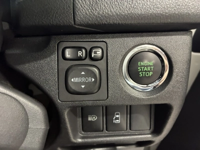 2019 Toyota Hiace GRAND CABIN 4X4 =10 SEATER (Removable) FULL OPTIONS