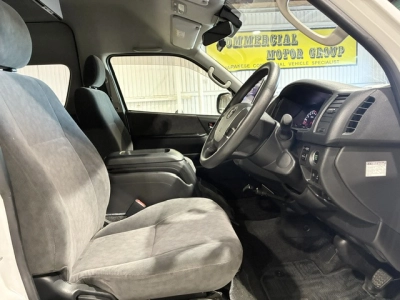 2019 Toyota Hiace GRAND CABIN 4X4 =10 SEATER (Removable) FULL OPTIONS