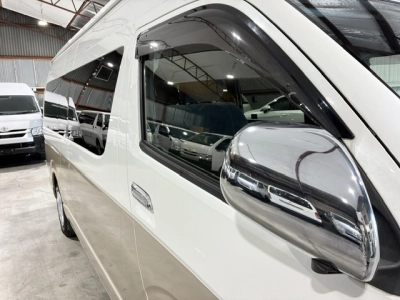2019 Toyota Hiace GRAND CABIN 4X4 =10 SEATER (Removable) FULL OPTIONS