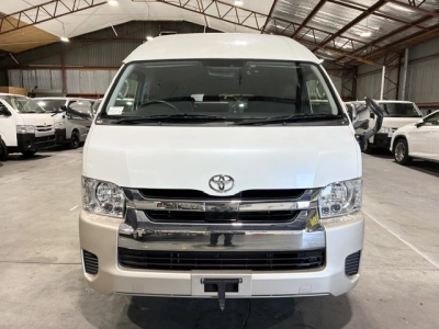 2019 Toyota Hiace GRAND CABIN 4X4 =10 SEATER (Removable) FULL OPTIONS