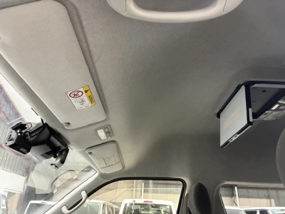 2019 Toyota Hiace GRAND CABIN 4X4 =10 SEATER (Removable) FULL OPTIONS