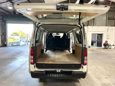 2018 Toyota Hiace *** $4000 REDUCED *** ** Toyota ROOFRACK **