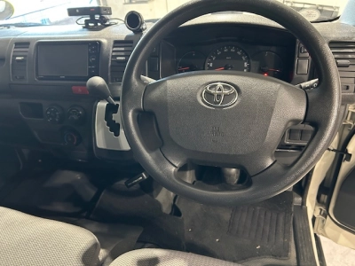 2018 Toyota Hiace *** $4000 REDUCED *** ** Toyota ROOFRACK **