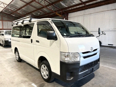 2018 Toyota Hiace *** $4000 REDUCED *** ** HEAVY DUTY ROOFRACK **