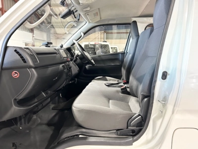 2018 Toyota Hiace *** $4000 REDUCED *** ** Toyota ROOFRACK **