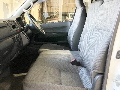 2018 Toyota Hiace 2.8L DIESEL TURBO **2 SLIDING DOORS**3