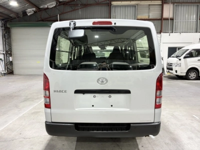 2021 Toyota Hiace Facelift Model / 4X4 / 6 SEATER