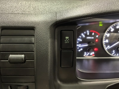 2021 Toyota Hiace Facelift Model / 4X4 / 6 SEATER