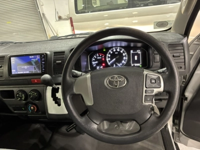 2021 Toyota Hiace Facelift Model / 4X4 / 6 SEATER