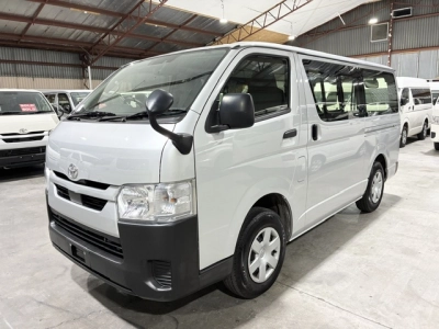 2021 Toyota Hiace Facelift Model / 4X4 / 6 SEATER