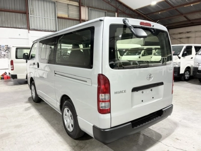 2021 Toyota Hiace Facelift Model / 4X4 / 6 SEATER