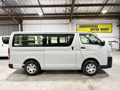 2021 Toyota Hiace Facelift Model / 4X4 / 6 SEATER