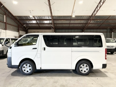 2019 Toyota Hiace Super Low 88kms! =4X4= Dual Airbags _ 6 Seaters