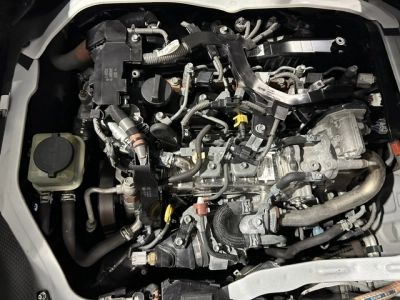 2019 Toyota Hiace Super Low 88kms! =4X4= Dual Airbags _ 6 Seaters