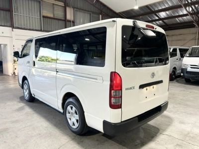 2019 Toyota Hiace Super Low 88kms! =4X4= Dual Airbags _ 6 Seaters