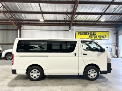 2019 Toyota Hiace Super Low 88kms! =4X4= Dual Airbags _ 6 Seaters