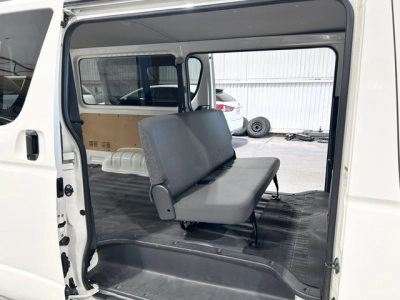 2019 Toyota Hiace Super Low 88kms! =4X4= Dual Airbags _ 6 Seaters