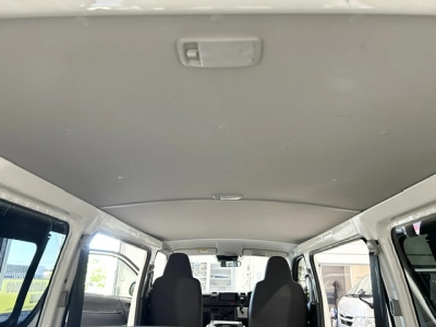 2019 Toyota Hiace Super Low 88kms! =4X4= Dual Airbags _ 6 Seaters