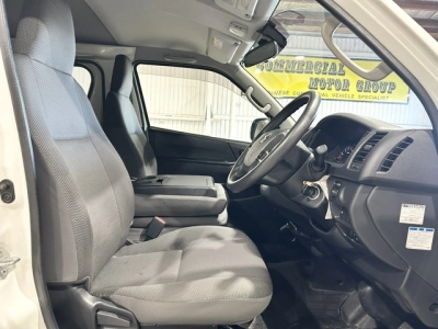 2019 Toyota Hiace Super Low 88kms! =4X4= Dual Airbags _ 6 Seaters