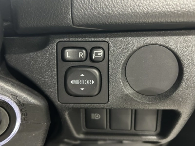 2019 Toyota Hiace Super Low 88kms! =4X4= Dual Airbags _ 6 Seaters