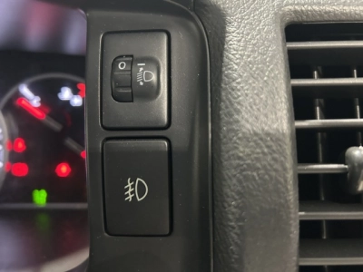 2019 Toyota Hiace Super Low 88kms! =4X4= Dual Airbags _ 6 Seaters
