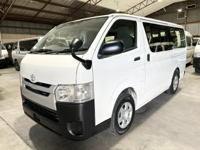 2018 Toyota Hiace = 6 Seaters = ONLY 89kms!! *** $1000 DISCOUNTED for FUEL