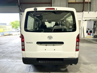 2018 Toyota Hiace = 6 Seaters = ONLY 89kms!! *** $1000 DISCOUNTED for FUEL