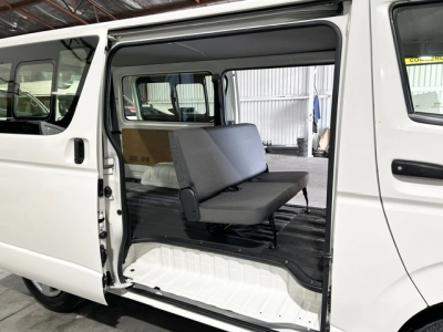 2018 Toyota Hiace = 6 Seaters = ONLY 89kms!! *** $1000 DISCOUNTED for FUEL