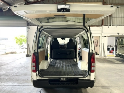 2018 Toyota Hiace = 6 Seaters = ONLY 89kms!! *** $1000 DISCOUNTED for FUEL