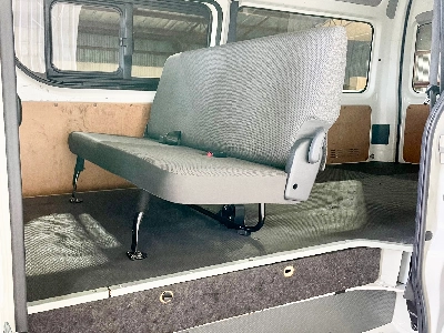 2018 Toyota Hiace 2.8L Diesel HIGHROOF ** 2 SLIDING DOORS **