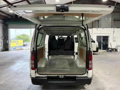 2020 Toyota Hiace ** TIMBER FLOOR** 2 Sliding Doors