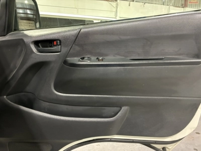 2020 Toyota Hiace ** TIMBER FLOOR** 2 Sliding Doors