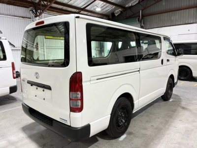 2020 Toyota Hiace ** TIMBER FLOOR** 2 Sliding Doors