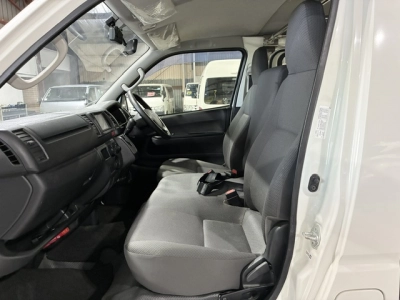 2020 Toyota Hiace ** TIMBER FLOOR** 2 Sliding Doors
