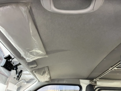 2020 Toyota Hiace ** TIMBER FLOOR** 2 Sliding Doors