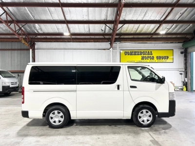 2019 Toyota Hiace = FULL TIME 4WD _ SUPER LOW 92kms =
