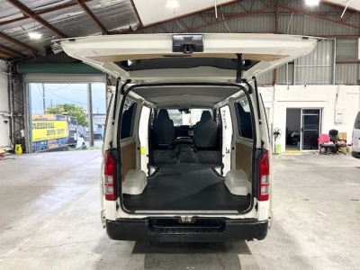 2019 Toyota Hiace = FULL TIME 4WD _ SUPER LOW 92kms =