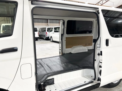 2019 Toyota Hiace = FULL TIME 4WD _ SUPER LOW 92kms =