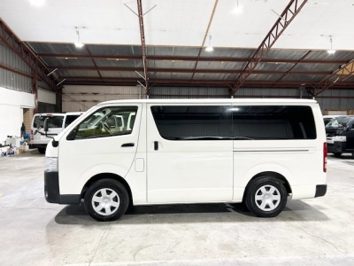 2019 Toyota Hiace = FULL TIME 4WD _ SUPER LOW 92kms =