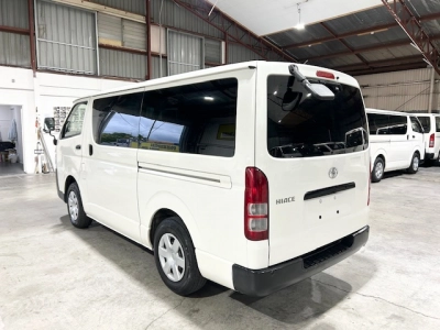 2019 Toyota Hiace = FULL TIME 4WD _ SUPER LOW 92kms =