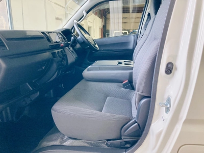 2019 Toyota Hiace 2.8L Diesel HIGHROOF *** BIG SALE_ WAS $39,995 NOW $36,595 ***