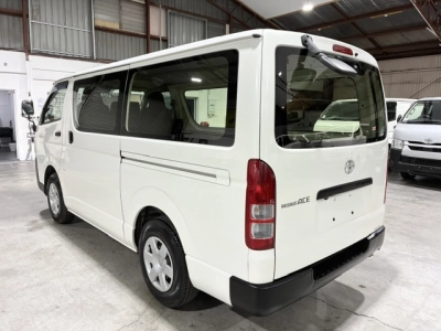 2020 Toyota Hiace = DUAL AIRBAGS = 