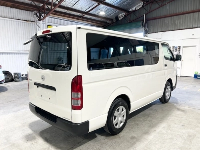 2019 Toyota Hiace Full Time 4WD / 9 Seater (Removable) *NEW YEAR SALE*